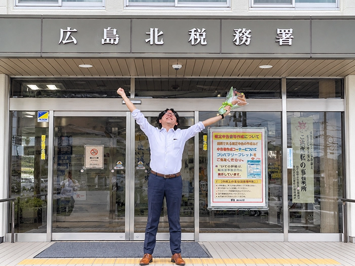津田 亮